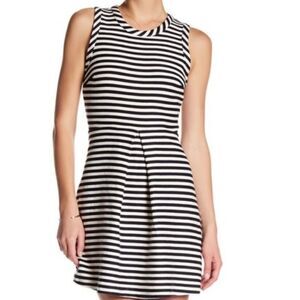 💜 Madewell Stripe Afternoon 100% Cotton
Knit Dress Style